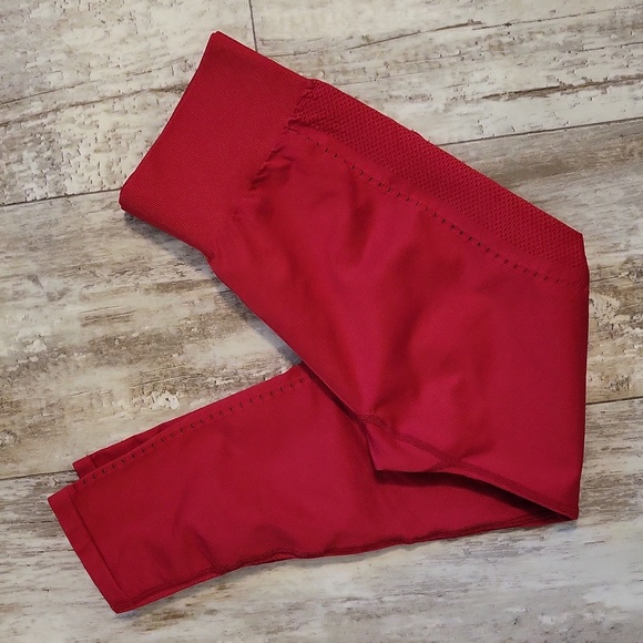 Fabletics Pants - Fabletics Cropped Leggings Yoga Pants